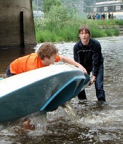 canoeing wet exit capsize
