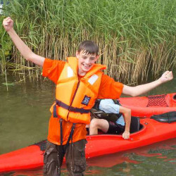 Canoe kayak capsize wet entry