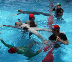 swim class in pool