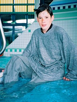 baggy sweatshirt in pool